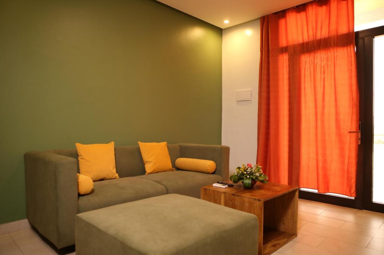 Au Bord De L'Eau Hotel Bamako Buitenkant foto