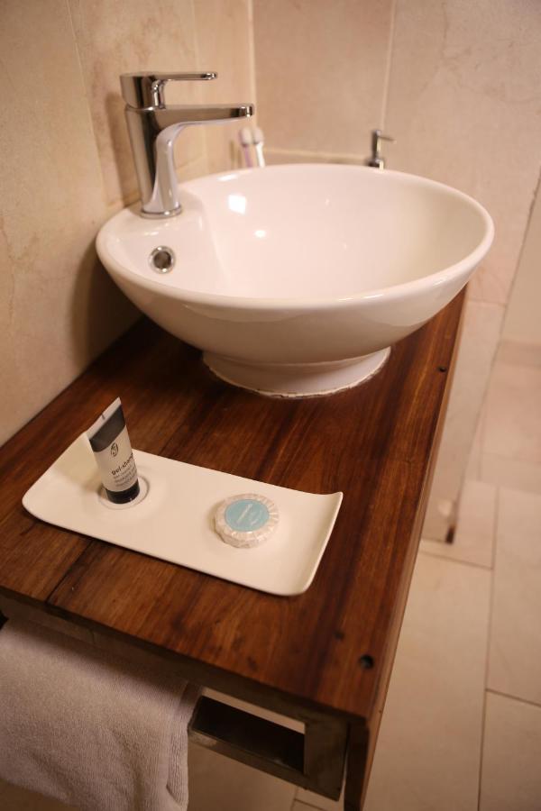 Au Bord De L'Eau Hotel Bamako Buitenkant foto