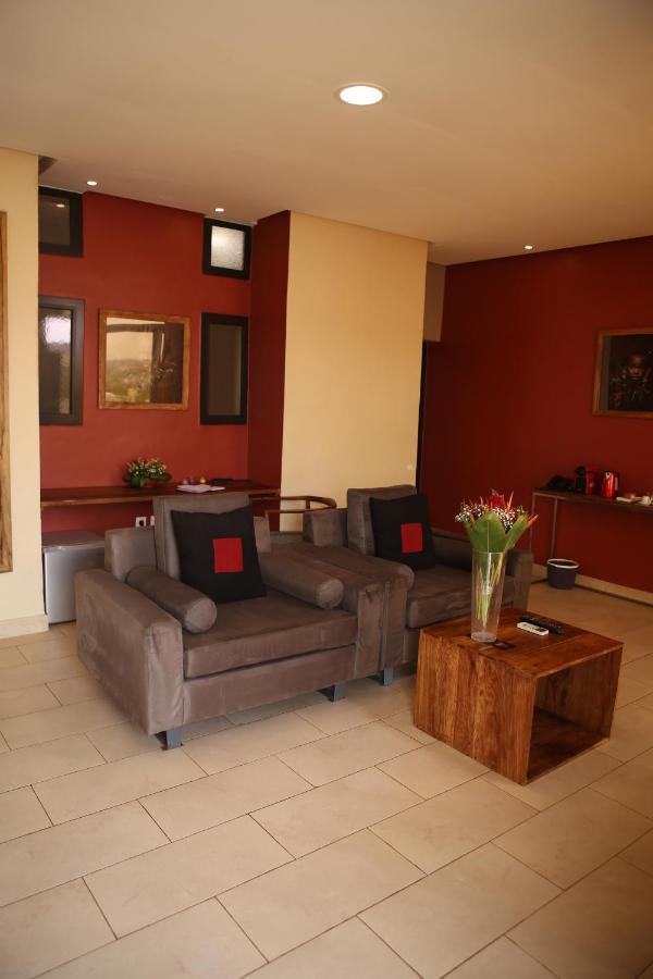 Au Bord De L'Eau Hotel Bamako Buitenkant foto