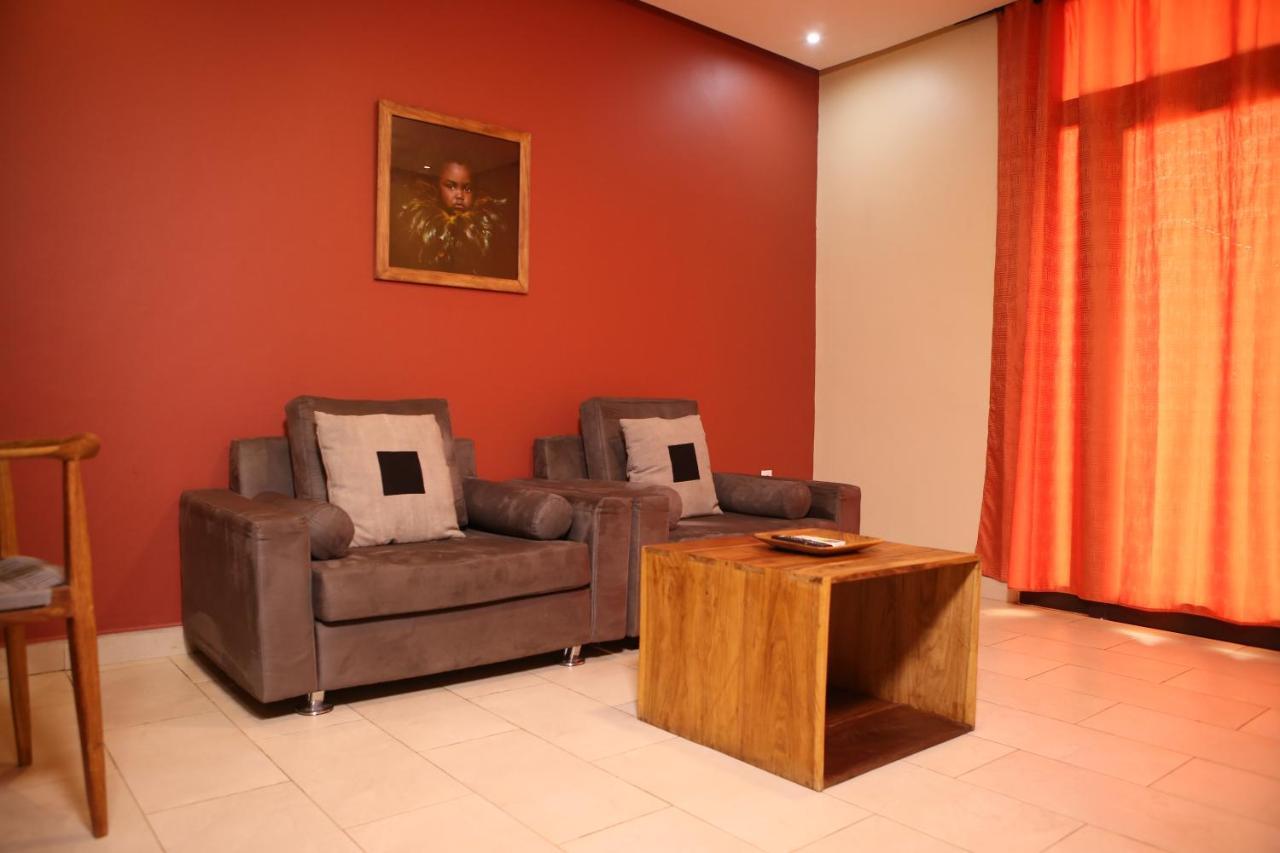 Au Bord De L'Eau Hotel Bamako Buitenkant foto