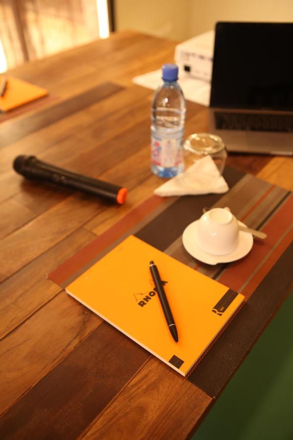 Au Bord De L'Eau Hotel Bamako Buitenkant foto