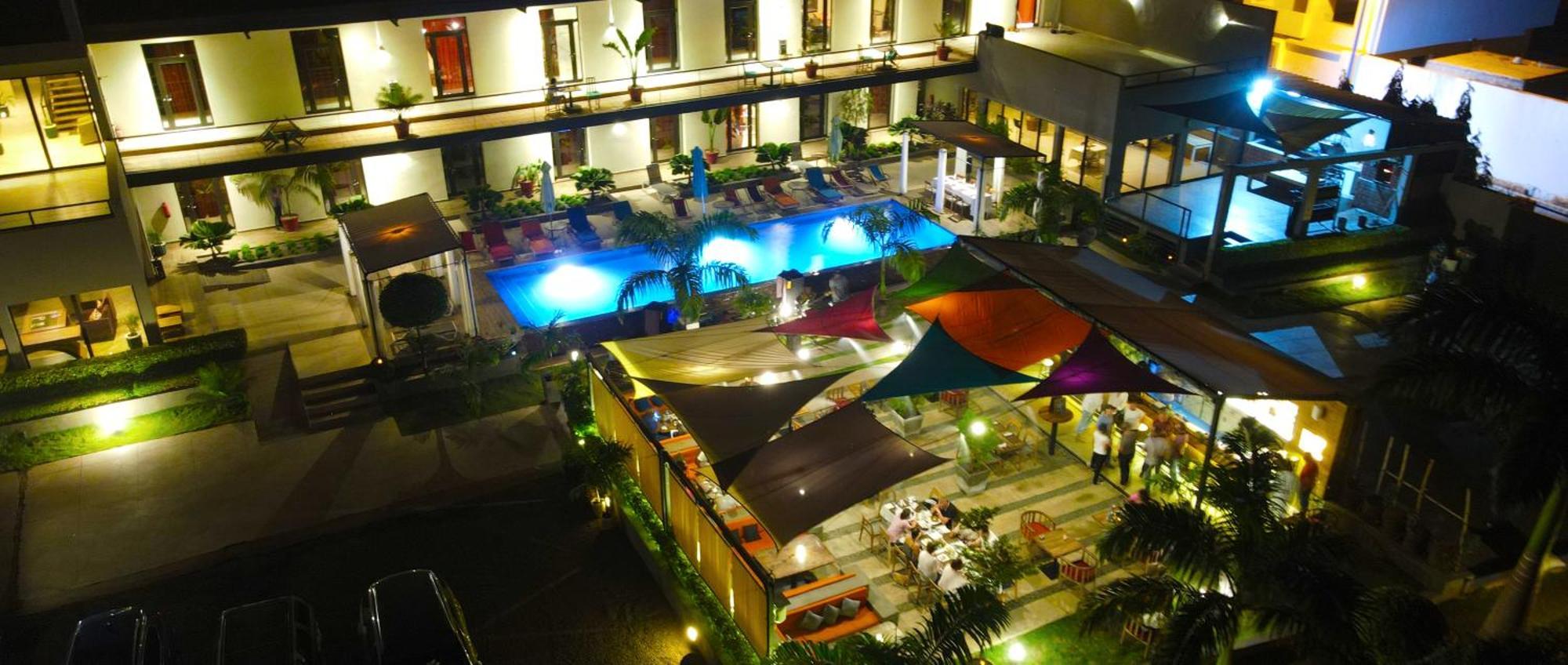 Au Bord De L'Eau Hotel Bamako Buitenkant foto
