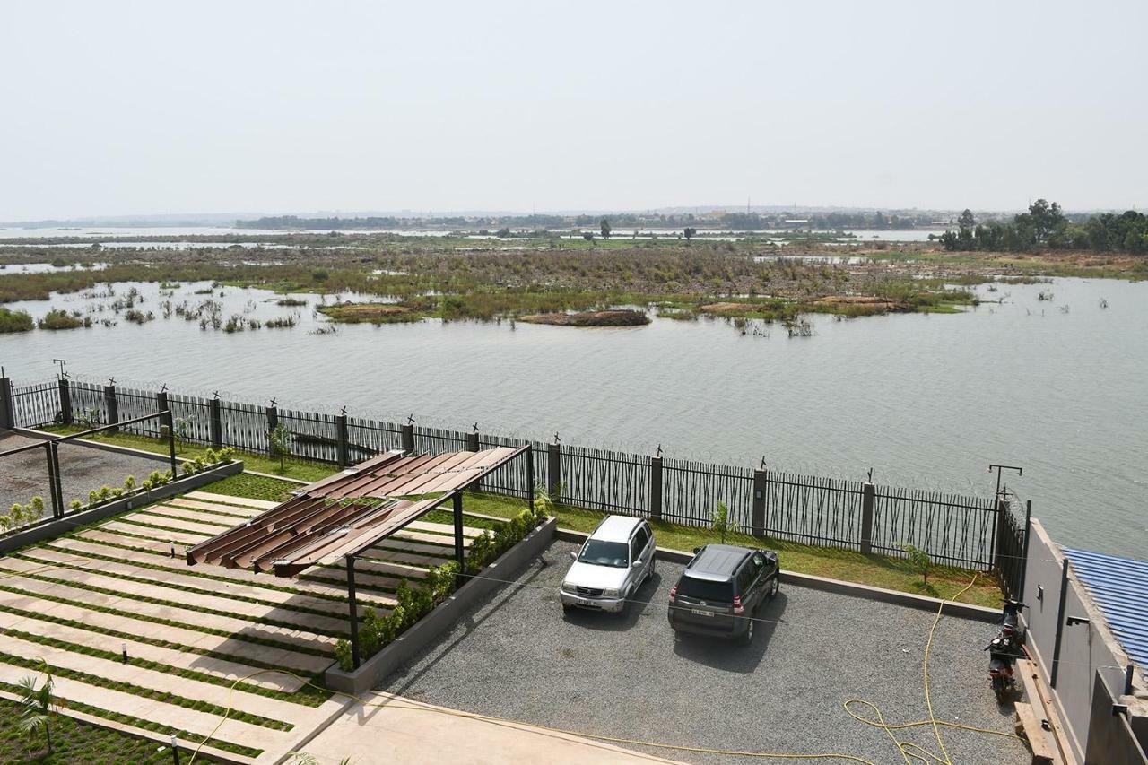Au Bord De L'Eau Hotel Bamako Buitenkant foto