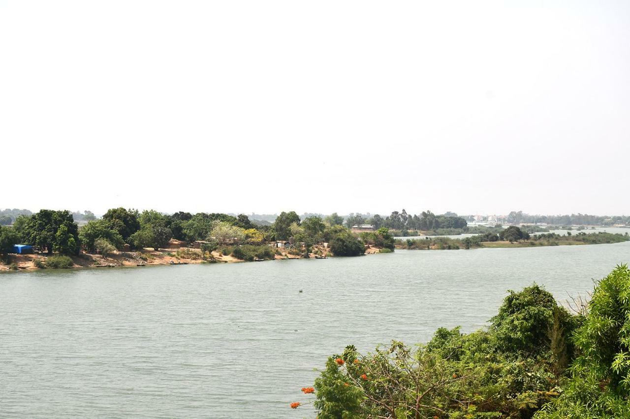 Au Bord De L'Eau Hotel Bamako Buitenkant foto