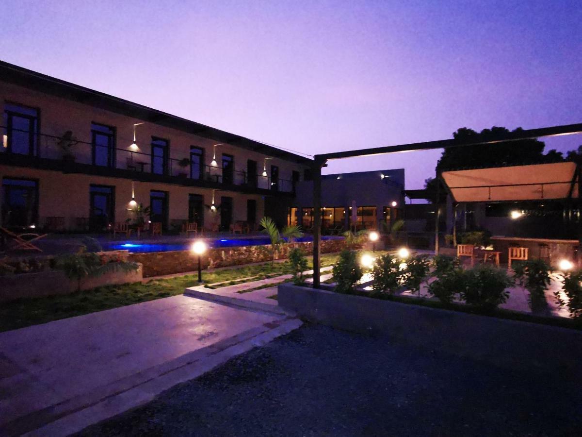 Au Bord De L'Eau Hotel Bamako Buitenkant foto