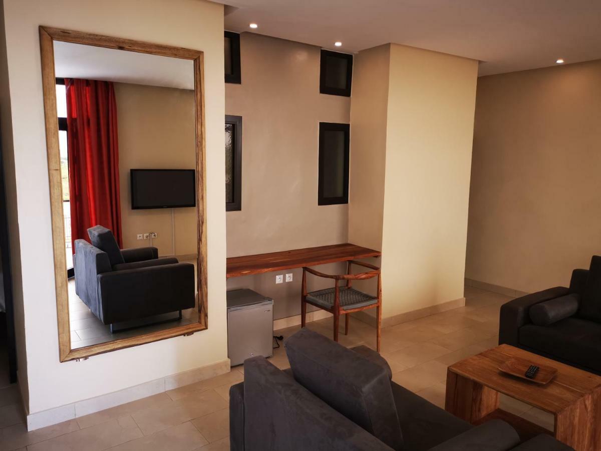 Au Bord De L'Eau Hotel Bamako Buitenkant foto