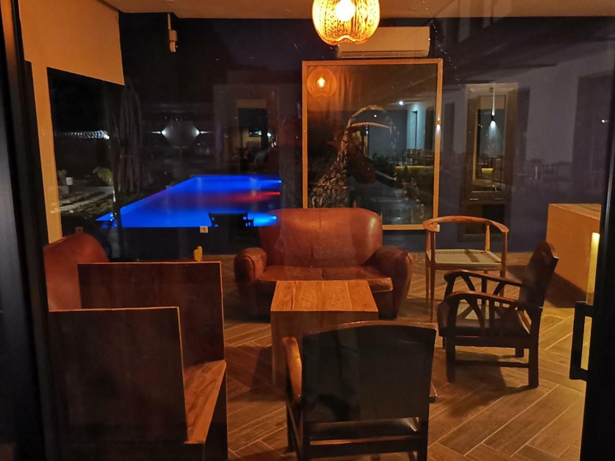 Au Bord De L'Eau Hotel Bamako Buitenkant foto